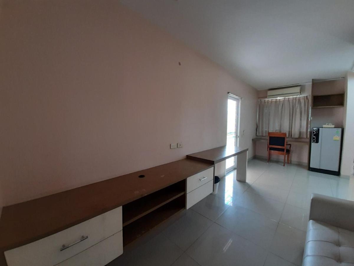 Ruamsab2 รวมทรัพย์2 Lägenhet Bangkok Exteriör bild